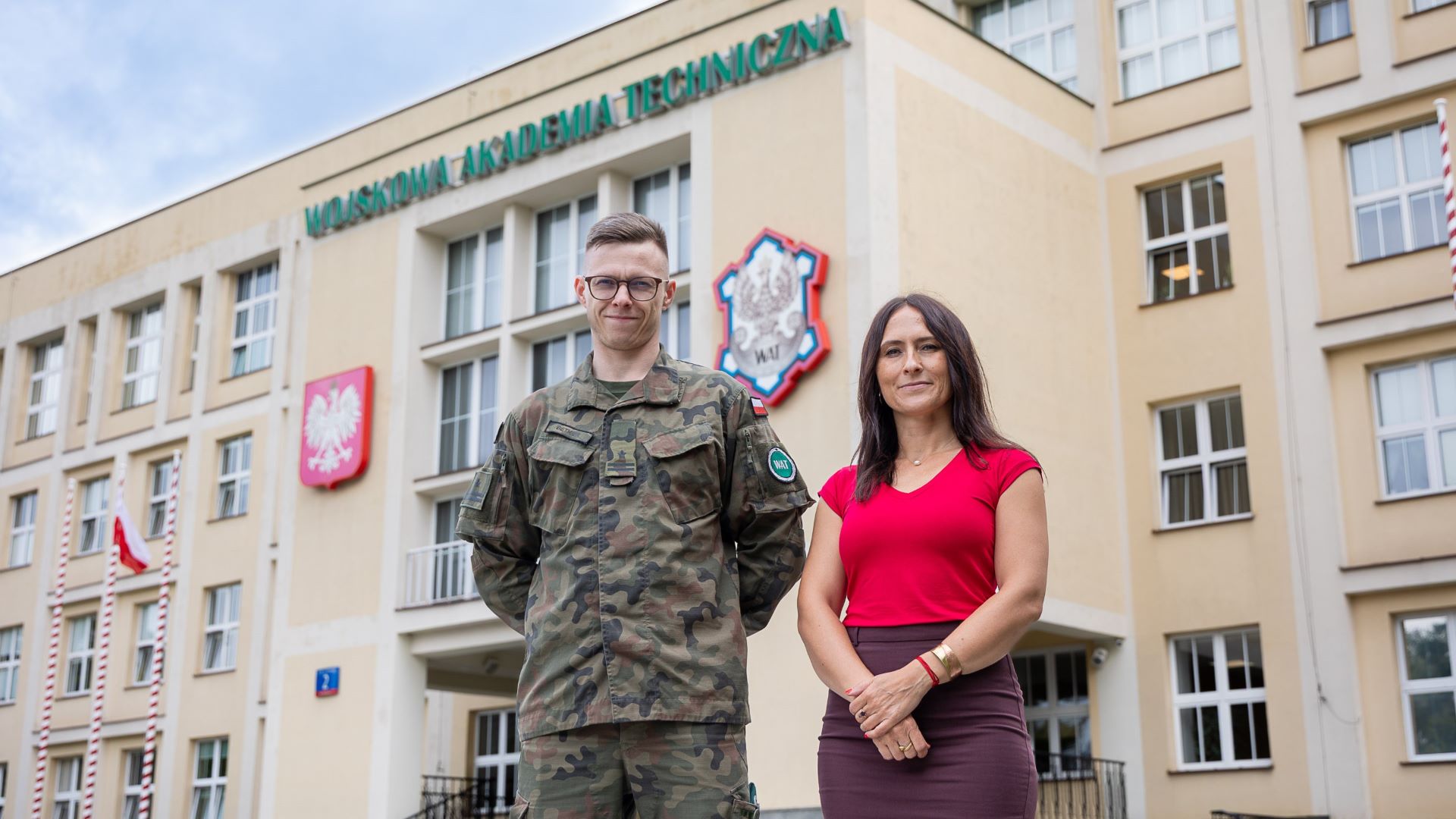 Dwoje naukowców z Wojskowej Akademii Technicznej otrzymało stypendia Ministerstwa Nauki i Szkolnictwa Wyższego dla wybitnych młodych naukowców. Przyznawane są one osobom, które prowadzą innowacyjne badania, publikują w prestiżowych czasopismach i mogą pochwalić się znaczącymi osiągnięciami naukowymi. Na liście nagrodzonych w 20. edycji konkursu znaleźli się dr inż. Paulina Owczarek z Wydziału Bezpieczeństwa, Logistyki i Zarządzania WAT i mjr dr inż. Igor Betkier z Wydziału Inżynierii Lądowej i Geodezji WAT.